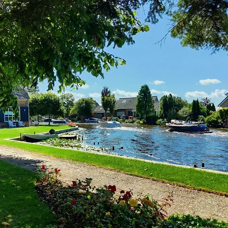Park De Driesprong 여관 Nieuwveen