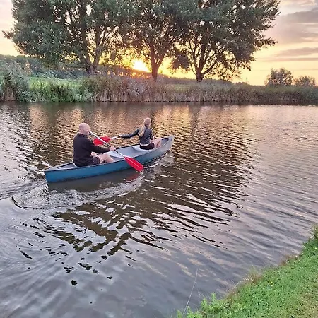 Park De Driesprong 여관 Nieuwveen