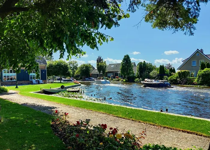 Park De Driesprong Мини-отель Ньиввен